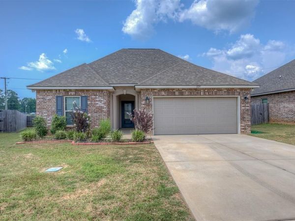 220 Berkshire Place , Haughton, LA 71037
