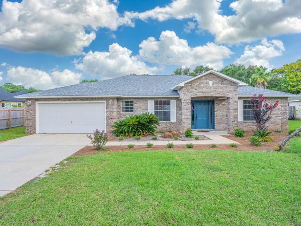 2987 Albatross Drive, Navarre, FL 32566
