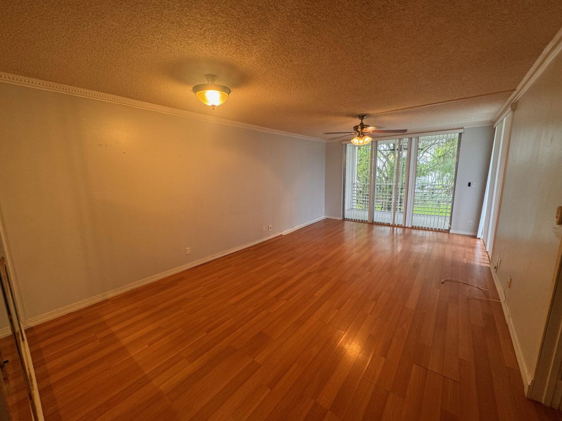 9480 Poinciana Place, Unit 310, Davie, FL 33324 Photo