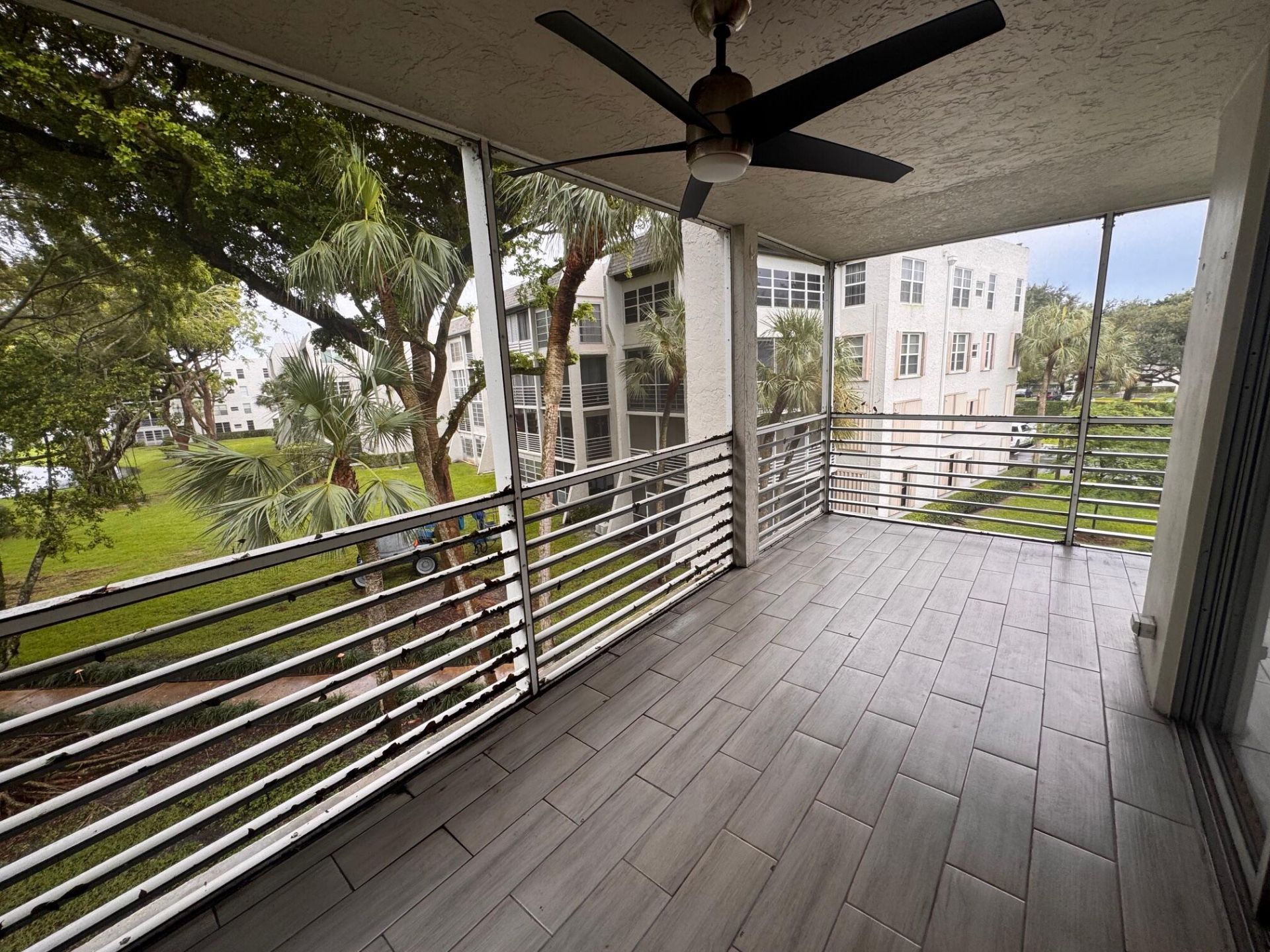 9480 Poinciana Place, Unit 310, Davie, FL 33324 Photo