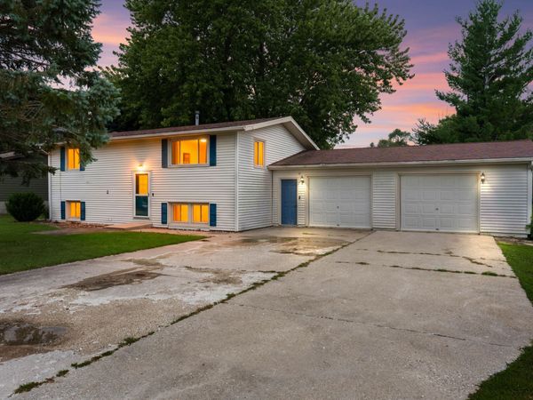 865 School Street, Stanhope, IA 50246