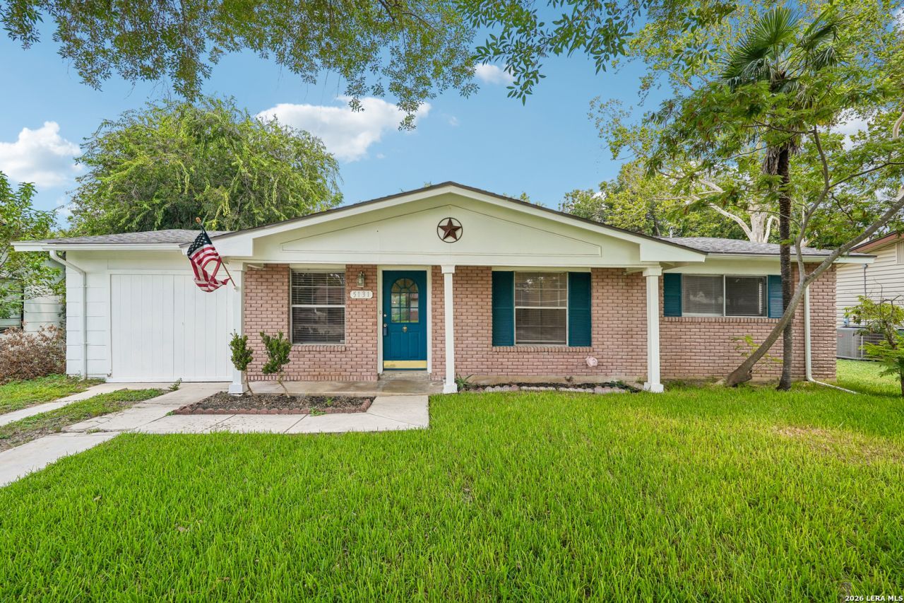 5131 Redding Ln, Kirby, TX 78219 Main Photo