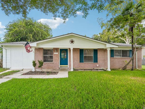 5131 Redding Ln, Kirby, TX 78219