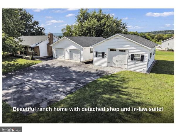 2825 CHAMBERSBURG ROAD, MC KNIGHTSTOWN, PA 17343