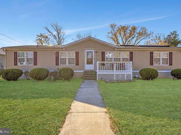 26 E GRIFFITH STREET, PENNS GROVE, NJ 08069