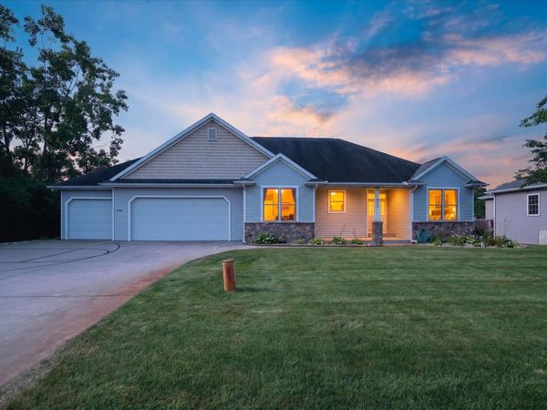8444 Doe Avenue, Galesburg, MI 49053