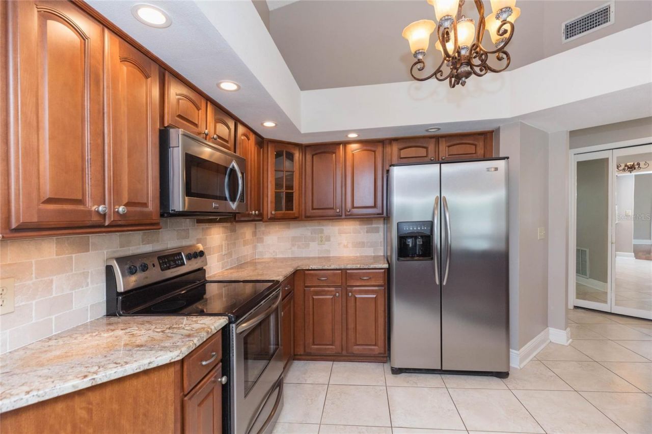 1405 Oxfordshire Court, Brandon, FL 33510 Photo