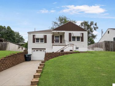 2109 S 47th Street, Omaha, NE 68106