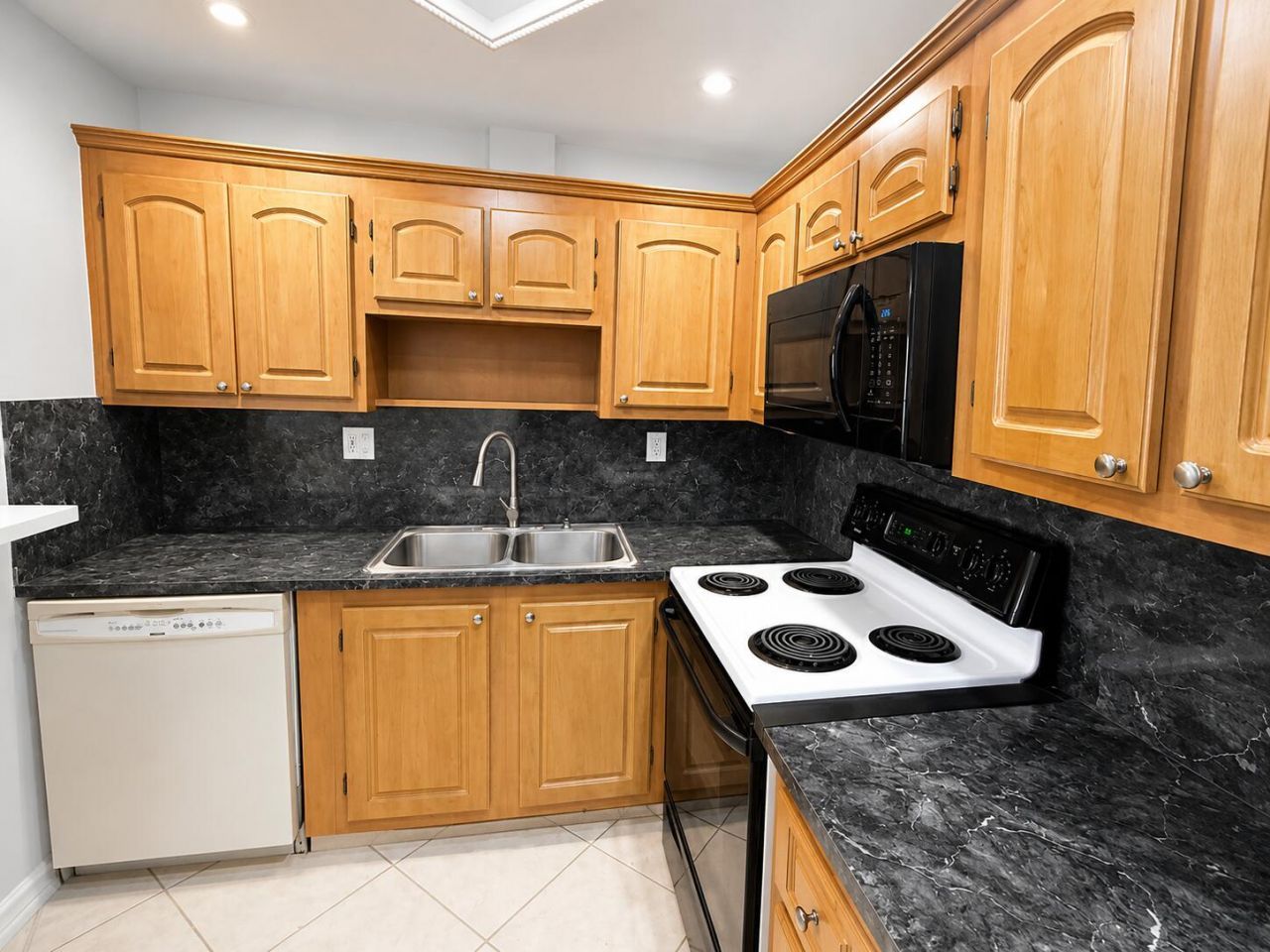 4116 NW 88th Avenue, Unit 207, Coral Springs, FL 33065 Photo