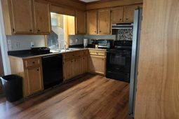 381 Pin Oak Drive photo 4
