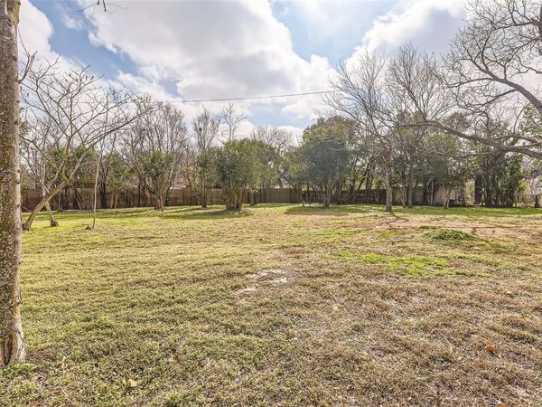 401 Oak PLZ, Austin, TX 78753