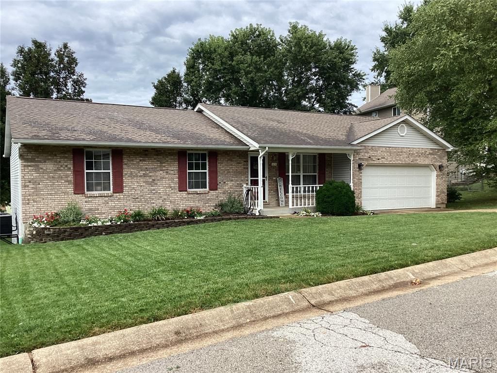 1231 Deer Run Drive Drive , Washington, MO 63090 Main Photo