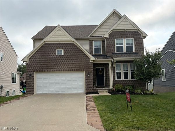 987 Hawkin Lane, Aurora, OH 44202