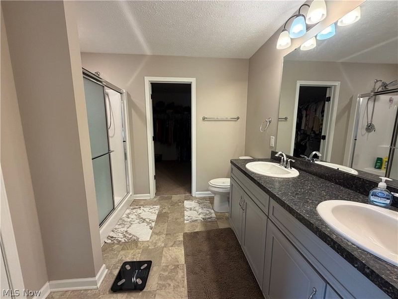 987 Hawkin Lane, Aurora, OH 44202 Photo 9