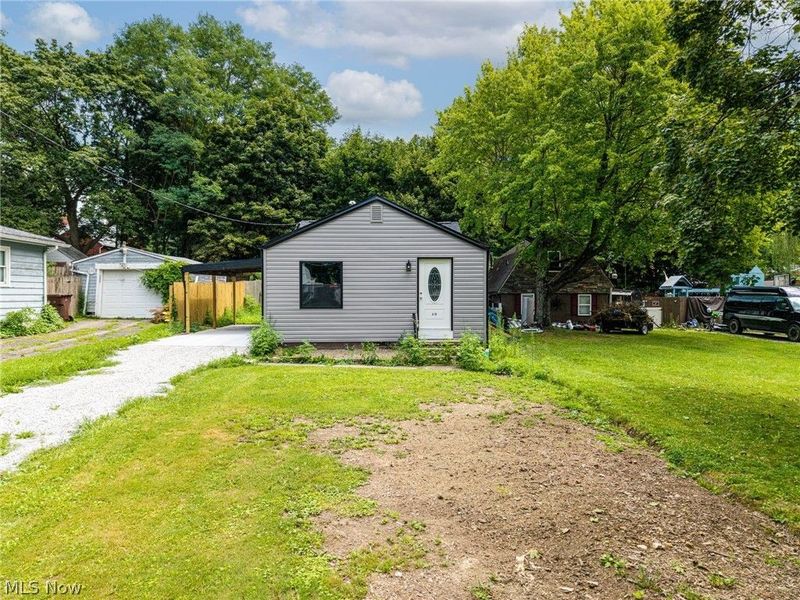 419 Celia Avenue, Akron, OH 44312 Photo 2