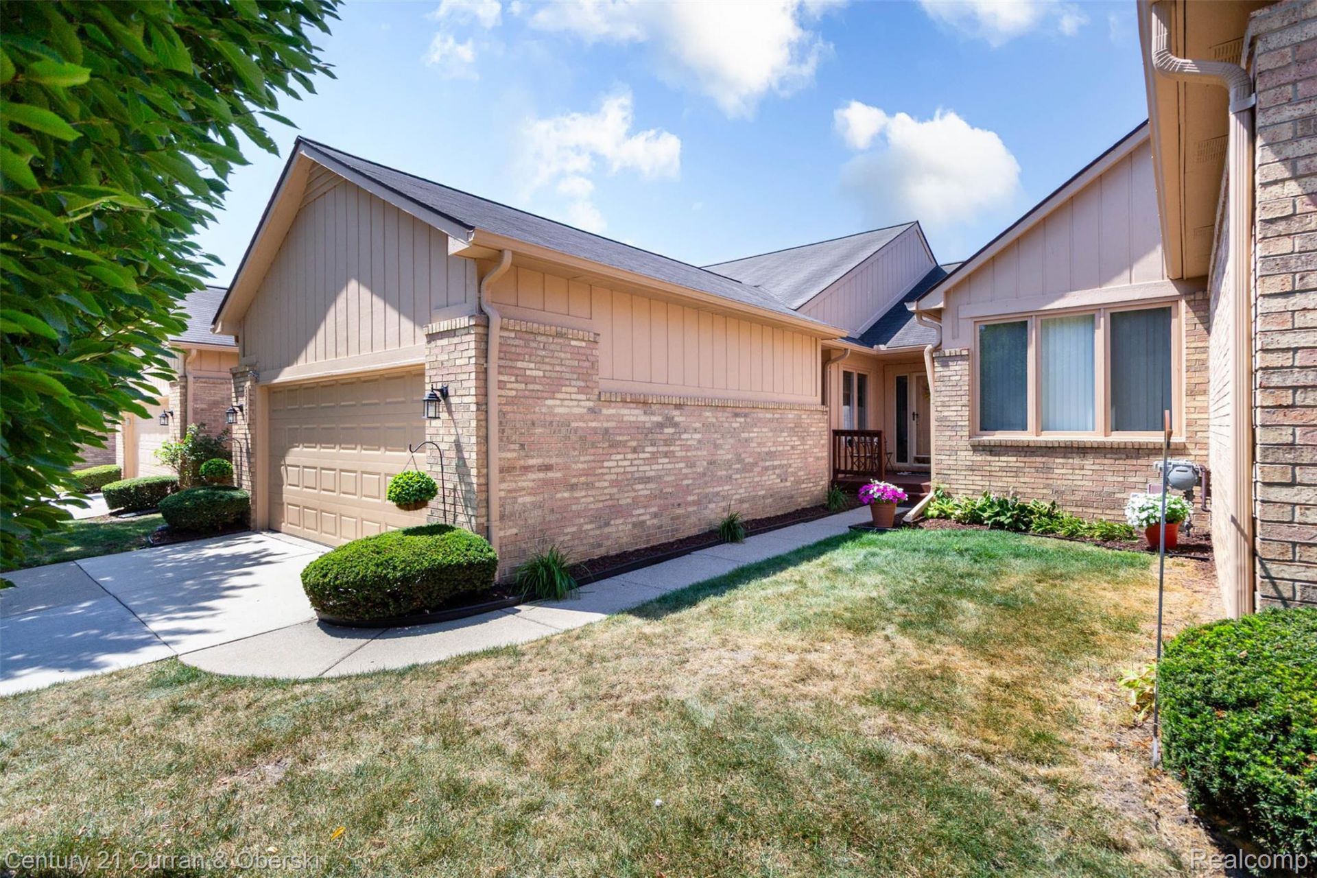 35181 White Pine Trail, Farmington Hills, Mi 48335 Main Photo
