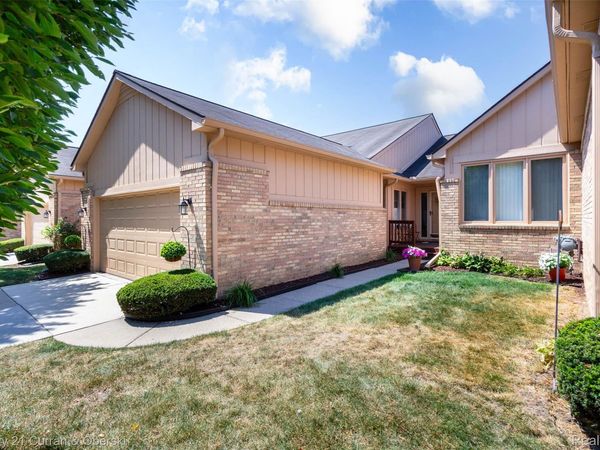 35181 White Pine Trail , Unit 218, Farmington Hills, Mi 48335
