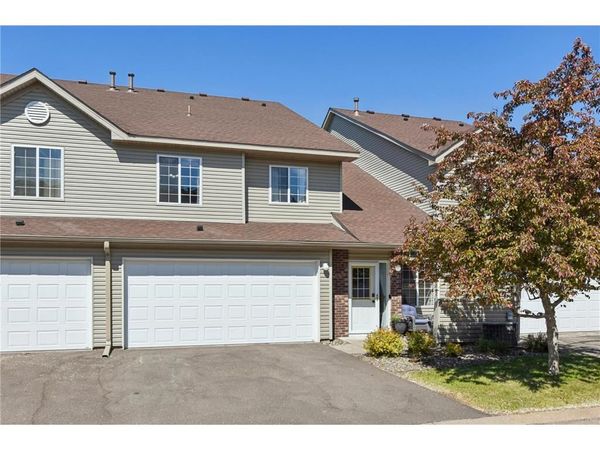 2335 Oakridge Circle, Hudson, WI 54016