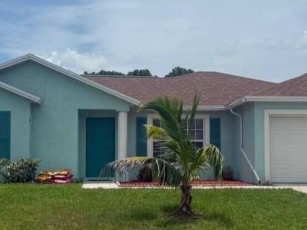 2847 SW SOUTH CALABRIA Circle, Port St. Lucie, FL 34953
