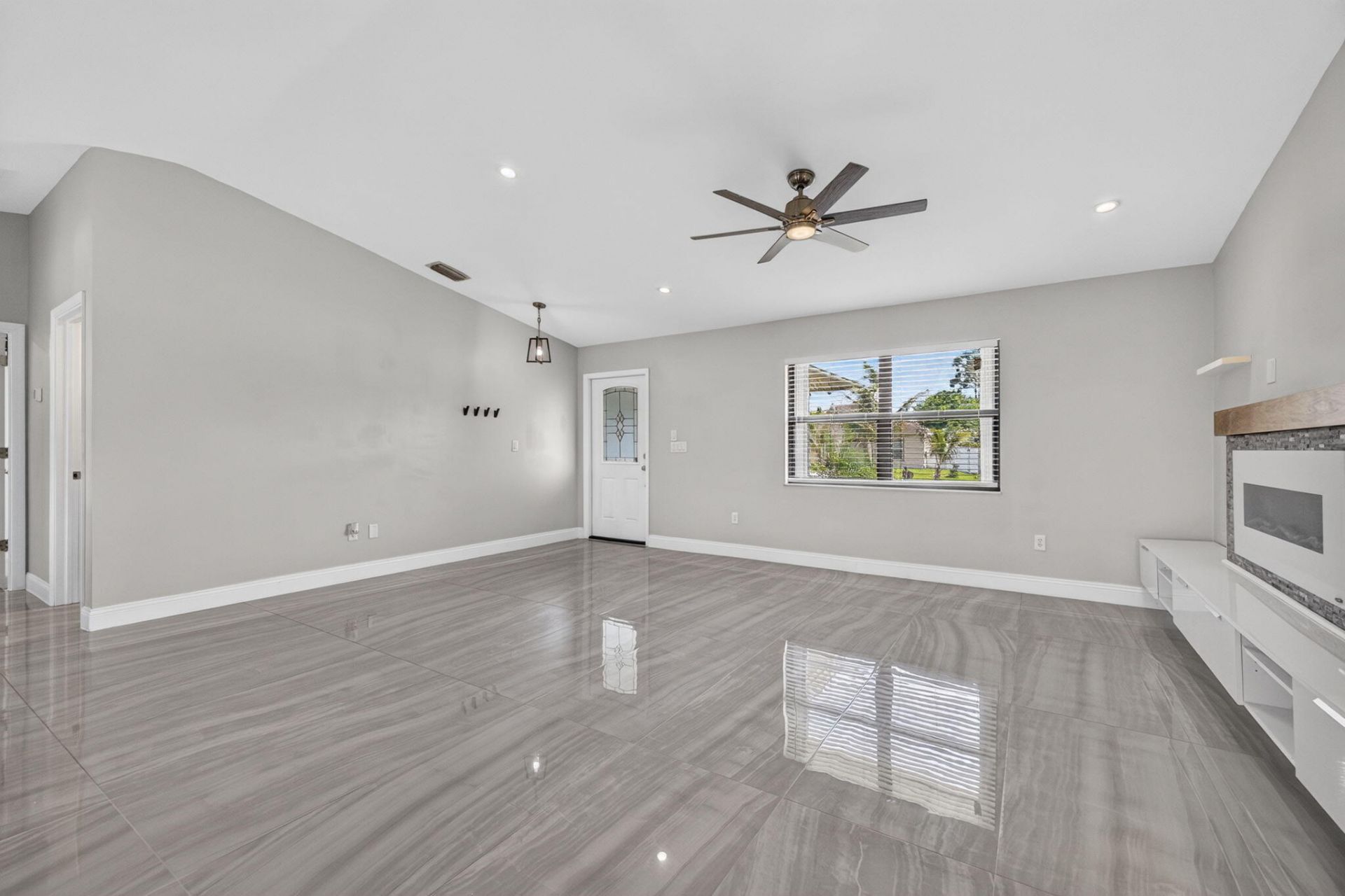 825 SE Starflower Avenue, Port Saint Lucie, FL 34983 Photo