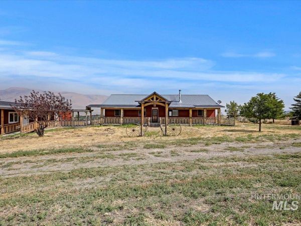 1206 E 2000 S, Elba, ID 83342