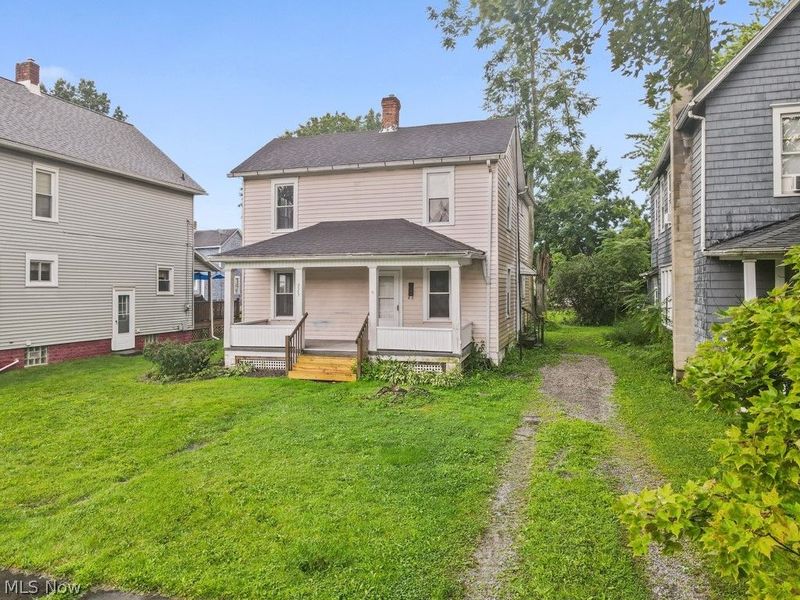 225 W Indiana Avenue, Sebring, OH 44672 Photo 1