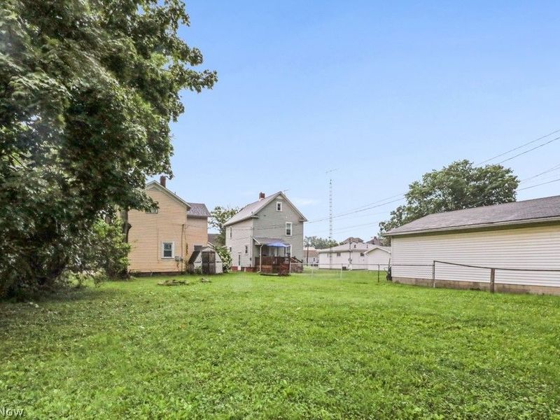 225 W Indiana Avenue, Sebring, OH 44672 Photo 3