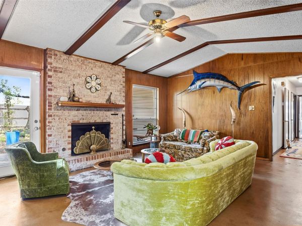 3304 Whitepine DR, Austin, TX 78757
