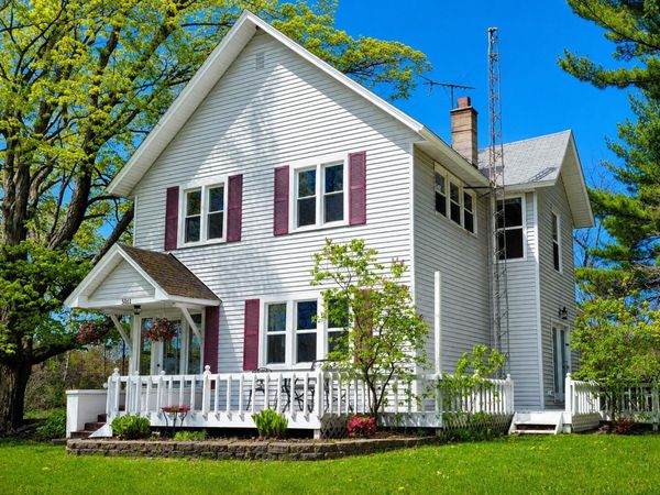 5011 S Water Road, New Era, MI 49446