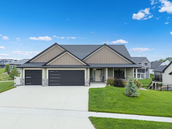 2108 Whitlee Lane SW, Rochester, MN 55902