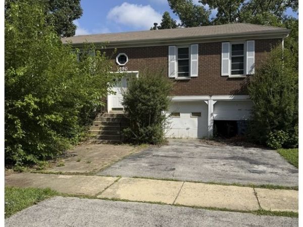 2280 Highfield Court , Aurora, IL 60504