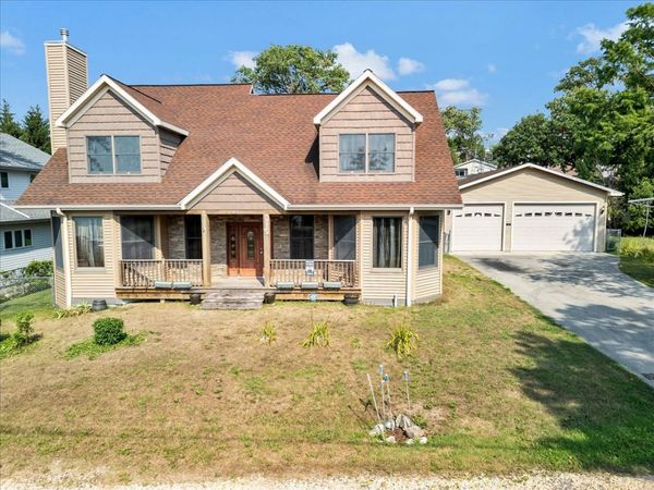 4130 Dutch Mill Lane, Delavan, WI 53115
