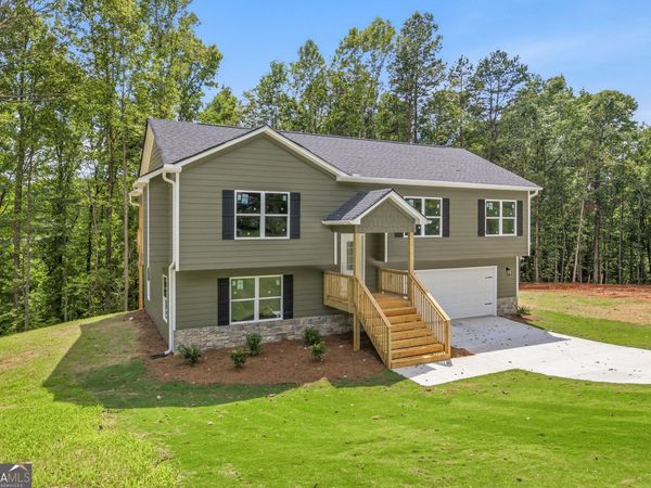 284 Stonington Drive, Mount Airy, GA 30563