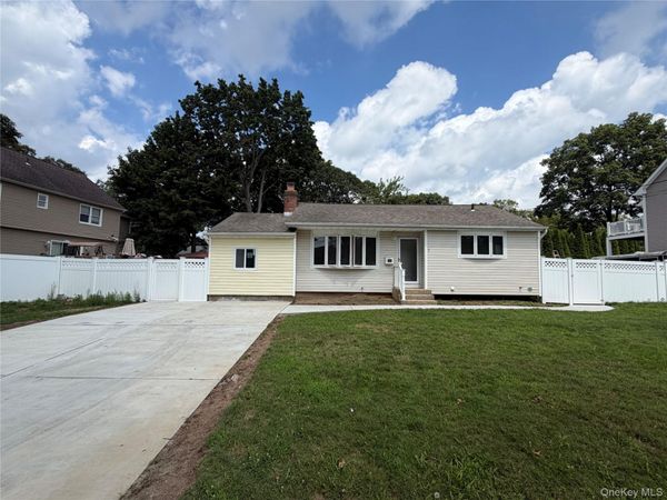 3 Grand Haven Drive , Commack, NY 11725