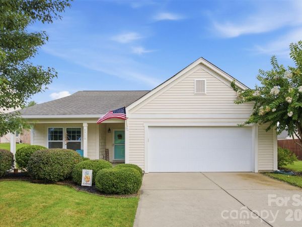 5716 Piney Pointe Drive, Concord, NC 28025
