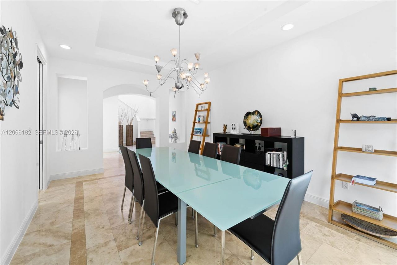 1490 Cleveland Rd , Miami Beach, FL 33141 Photo