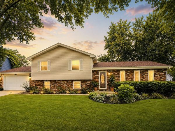 2613 Midland Drive, Naperville, IL 60564