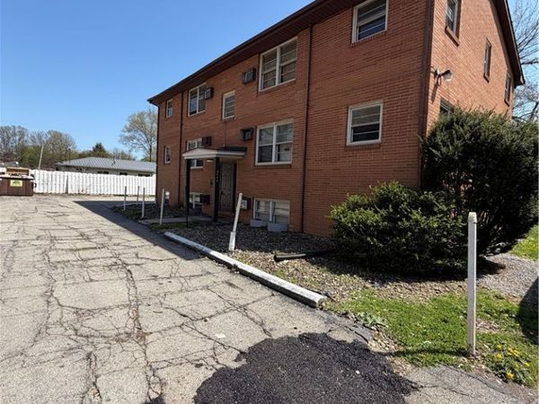 3053 Hadley Avenue , Unit 5, Liberty, OH 44505