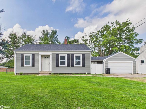 211 W Golf Avenue, Ottumwa, IA 52501