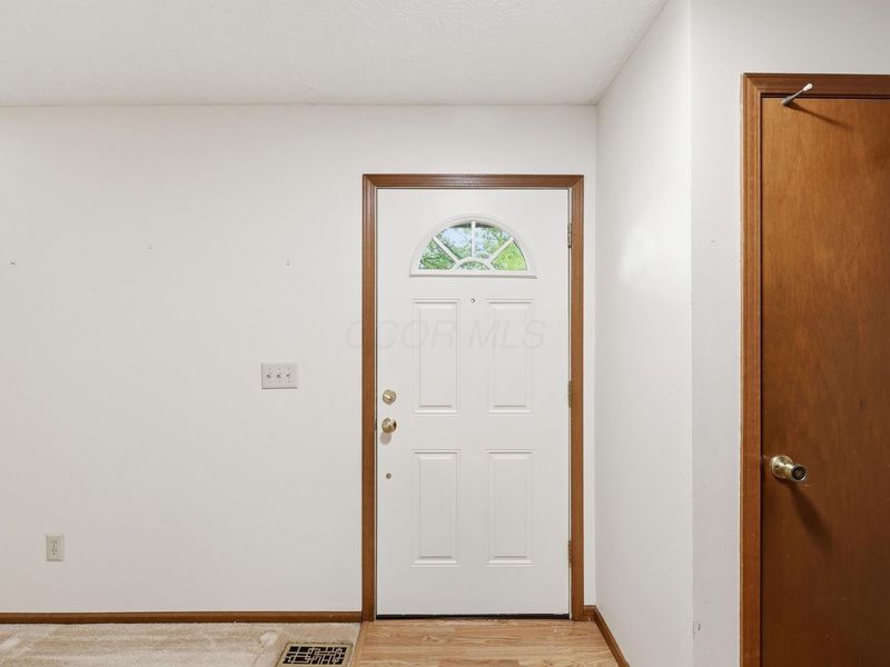 2120 Wayfaring Drive , Reynoldsburg, OH 43068 Photo 6