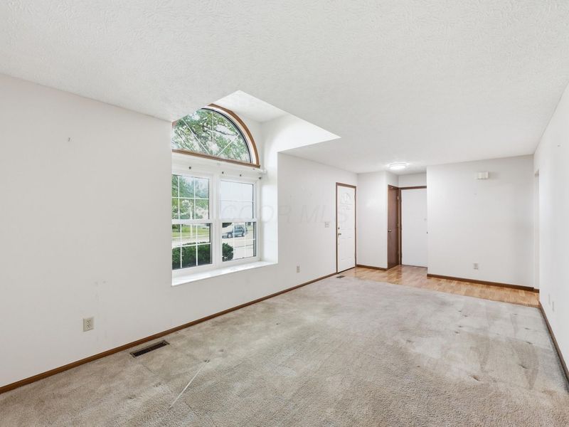2120 Wayfaring Drive , Reynoldsburg, OH 43068 Photo 8