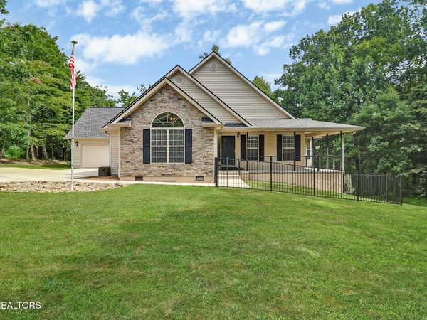 102 Rotherham Drive, Crossville, TN 38558