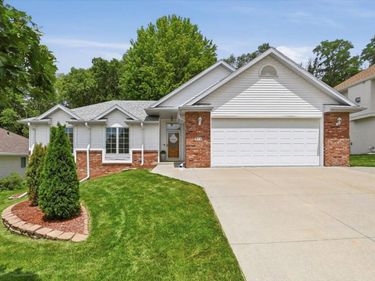 312 BUENA VISTA Circle, COUNCIL BLUFFS, IA 51503