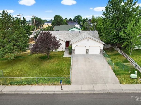 510 Kyle St, Mountain Home, ID 83647