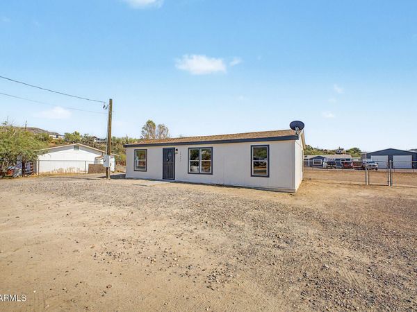 20421 E Kiva Road, Black Canyon City, AZ 85324