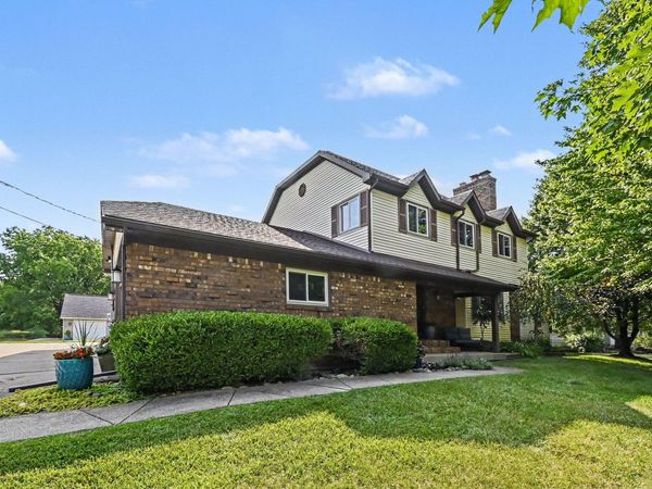 1900 Oak Grove Road, Howell, MI 48855