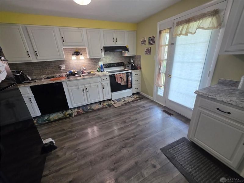 304 Westerly Hills Drive, Englewood, OH 45322 Photo 5
