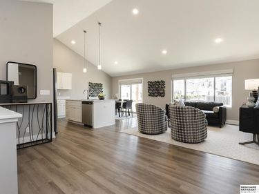 4916 S 199th Avenue, Omaha, NE 68135
