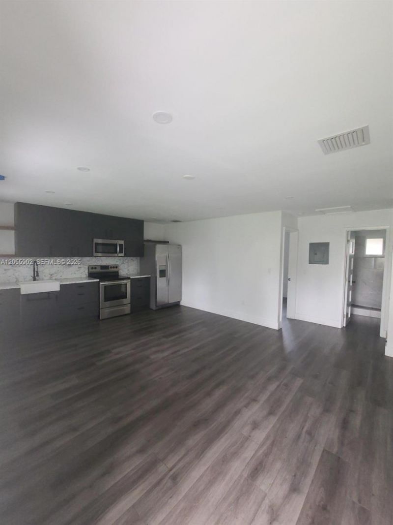 1864 NW 28th St , Unit 5, Miami, FL 33142 Photo