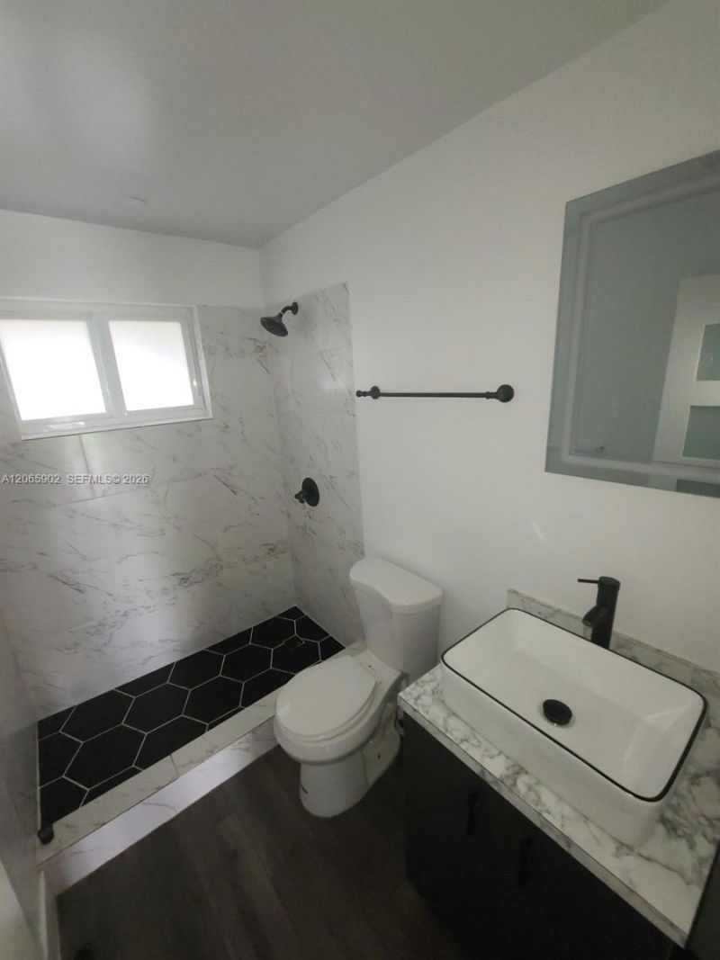 1864 NW 28th St , Unit 5, Miami, FL 33142 Photo
